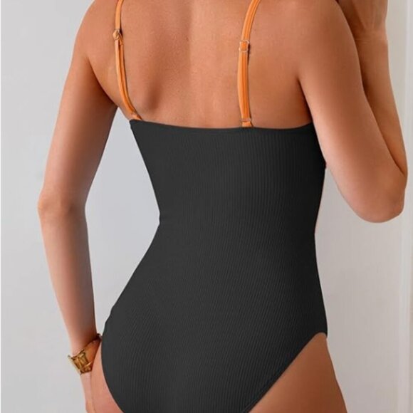 Eomenie One Piece Swimsuit for Women Ring Linked Monokini Sexy Bathing Suit Cuto - Picture 3 of 4